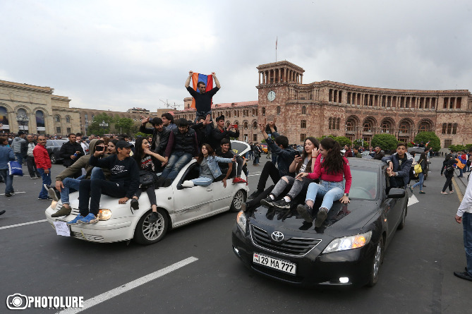 3 անձ է ձերբակալվել Երևանում ապօրինի ավտոմոբիլային ակցիայի փաստով հարուցված քրեական գործի շրջանակում