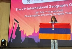 Սաթի Հայրապետյանը՝ «Աշխարհագրություն» առարկայի 21-րդ միջազգային օլիմպիադայի արծաթե մեդալակիր (ՖՈՏՈ)