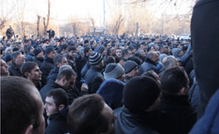 Գլխավոր դատախազը պատգամավորներին հորդորեց չքաղաքականացնել Գյումրիի ողբերգությունը