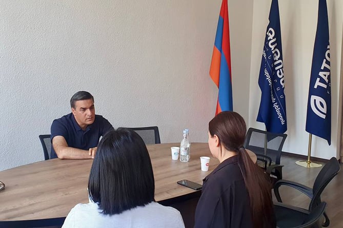   Азербайджанцы угрожали сотруднику МККК и дочери похищенного Вагифа Хачатряна - Фонд "Татоян" 