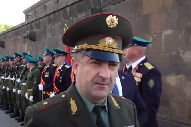 Начальник Генштаба ВС Армении оценил безопасность страны "как относительно стабильную" Начальник Генштаба ВС Армении оценил безопасность страны "как относительно стабильную"