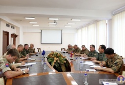  Глава Генштаба ВС Армении принял заместителя начальника штаба командования объединенных сил НАТО в Брунссуме
