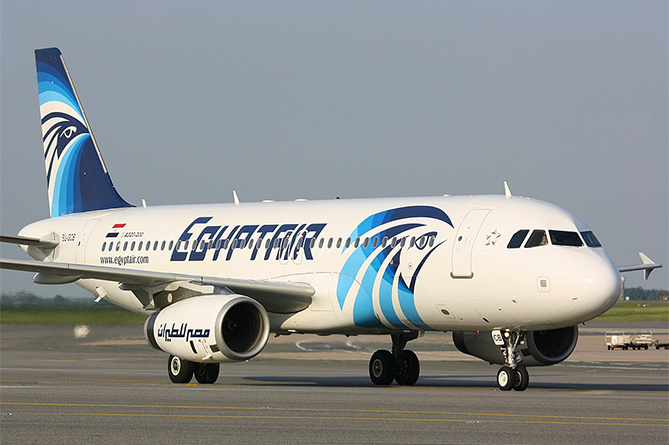 Анализ останков c места крушения лайнера Egypt Air указывает на взрыв на борту Анализ останков c места крушения лайнера Egypt Air указывает на взрыв на борту