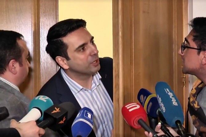 Ален Симонян заподозрил армянскую оппозицию в нежелании идти на внеочередные выборы  (ВИДЕО)