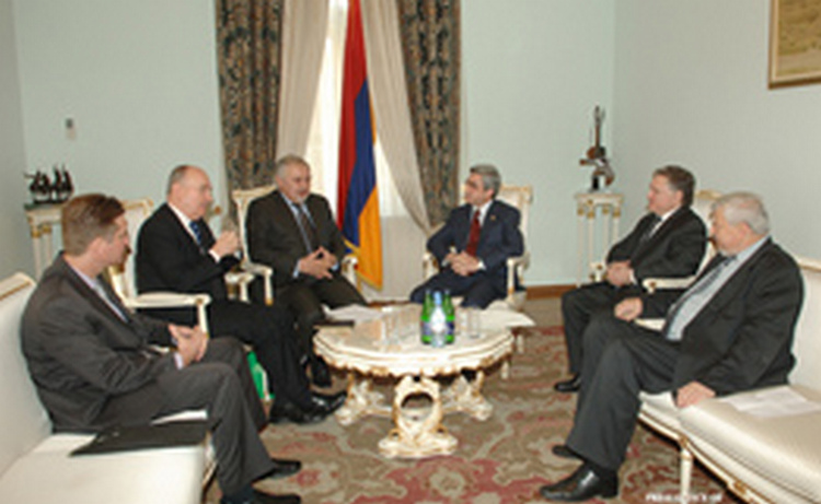 ՀՀ նախագահը ԵԱՀԿ ՄԽ համանախագահների հետ քննարկեց ղարաբաղյան կարգավորման գործընթացը ՀՀ նախագահը ԵԱՀԿ ՄԽ համանախագահների հետ քննարկեց ղարաբաղյան կարգավորման գործընթացը