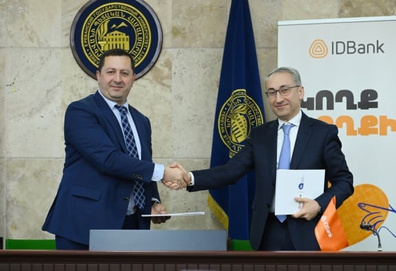 IDBank-ը ԵՊՀ-ի արցախցի 103 ուսանողի 35 մլն դրամի չափով կրթաթոշակ կտրամադրի (ՎԻԴԵՈ) 