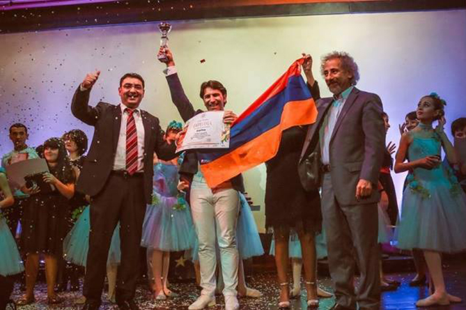 Карабахский певец завоевал гран-при на конкурсе международного искусства в Испании