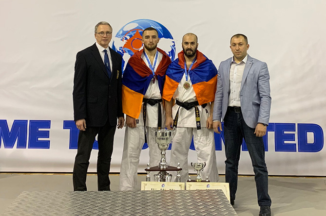 Армянские каратисты выиграли 4 медали на первенствах мира и Европы в Болгарии (ФОТО) 