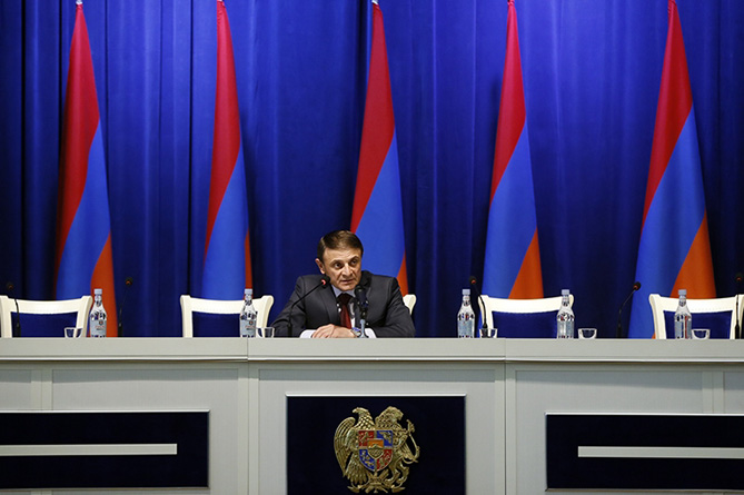 Խորհրդակցություն  ՃՈ անձնակազմի հետ. ՀՀ ոստիկանապետը խիստ հրահանգ է տվել բացառել ցանկացած կոռուպցիոն դրսևորում (ՎԻԴԵՈ)