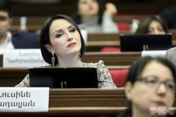 Вопрос отключения российских телеканалов в Армении обсуждается давно - провластный депутат Вопрос отключения российских телеканалов в Армении обсуждается давно - провластный депутат