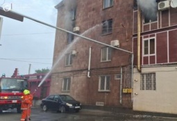 Квартира горела в Вагаршапате, эвакуированы 7 человек