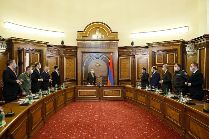 Փաշինյանն` ԱԽ նիստին. այսօր կփորձենք որոշում կայացնել ՀՀ անվտանգության, տարածքային ամբողջականության և ինքնիշխանության պաշտպանությանն ուղղված մեր գործողությունների վերաբերյալ (ՎԻԴԵՈ) Փաշինյանն` ԱԽ նիստին. այսօր կփորձենք որոշում կայացնել ՀՀ անվտանգության, տարածքային ամբողջականության և ինքնիշխանության պաշտպանությանն ուղղված մեր գործողությունների վերաբերյալ (ՎԻԴԵՈ)