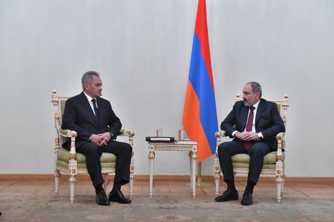 Գլխավոր խնդիրը արյունահեղություն թույլ չտալն է` խնդիր, որը մեր առջև դրել է մեր գերագույն հրամանատարը. Շոյգուն` Փաշինյանին (ՎԻԴԵՈ) Գլխավոր խնդիրը արյունահեղություն թույլ չտալն է` խնդիր, որը մեր առջև դրել է մեր գերագույն հրամանատարը. Շոյգուն` Փաշինյանին (ՎԻԴԵՈ)
