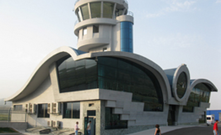 Степанакертский аэропорт может открыться весной 2012 года – глава УГА НКР