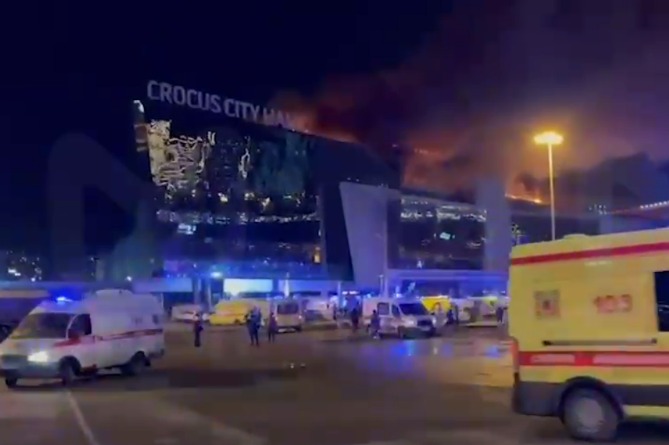 Crocus City Hall–ում ահաբեկչության հետևանքով, նախնական տվյալներով, զոհվել է 40 մարդ,  ավելի քան 100–ը վիրավոր է (ՎԻԴԵՈ)