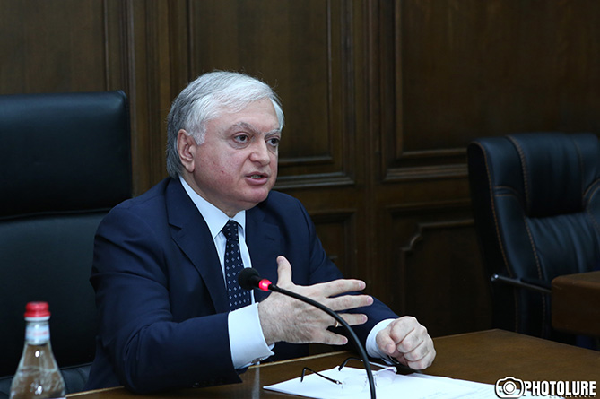 Глава МИД Армении отправится в Минск