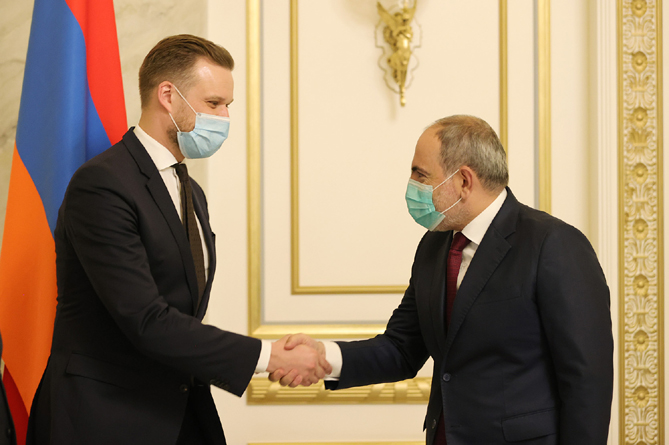 Пашинян: В отношении Нагорного Карабаха должен применяться принцип «отделения во имя спасения» Пашинян: В отношении Нагорного Карабаха должен применяться принцип «отделения во имя спасения»