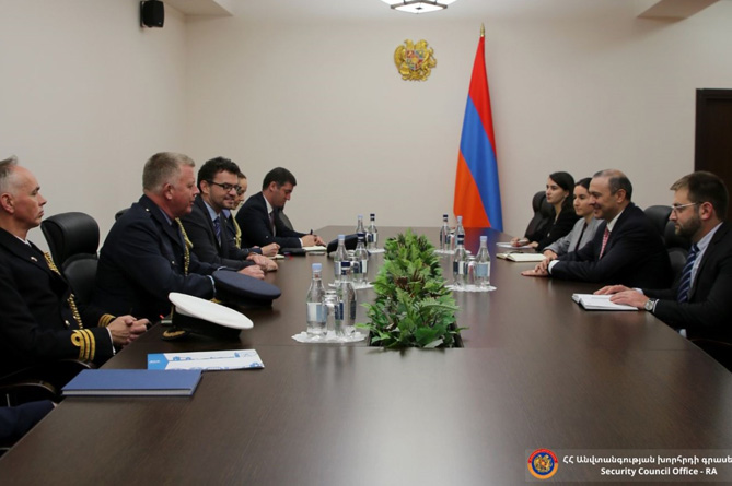 Секретарь Совбеза Армении обсудил с главой отдела Минобороны Британии сотрудничество в сфере безопасности