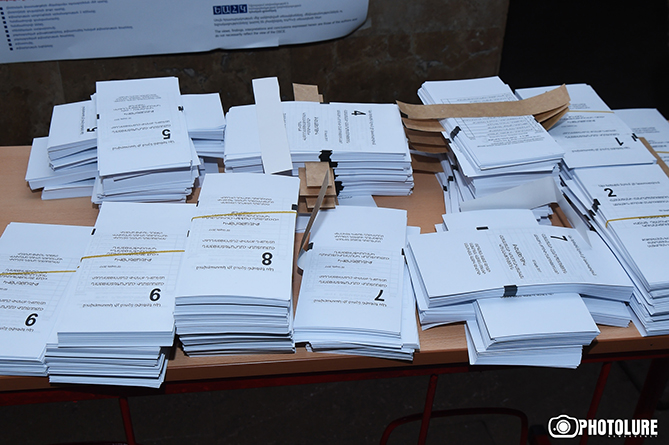 В парламент Армении, по предварительным данным ЦИК, проходят три политсилы