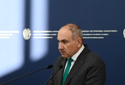 Пашинян прибыл с рабочим визитом в Грузию