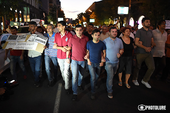 Երևանյան խաղաղ երթից մինչև զանգվածային բախումներ-3