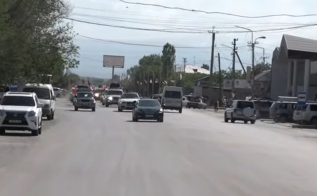 Стартовали автопробеги оппозиции из Сардарапата и Баш-Апарана в направлении Еревана Стартовали автопробеги оппозиции из Сардарапата и Баш-Апарана в направлении Еревана