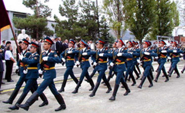 Заседание военного совета Армии обороны Карабаха прошло в Степанакерте