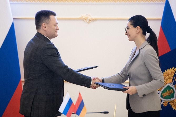 Россия является надежным партнером Армении в борьбе с преступностью: Генпрокуратуры РА и РФ углубляют сотрудничество Россия является надежным партнером Армении в борьбе с преступностью: Генпрокуратуры РА и РФ углубляют сотрудничество