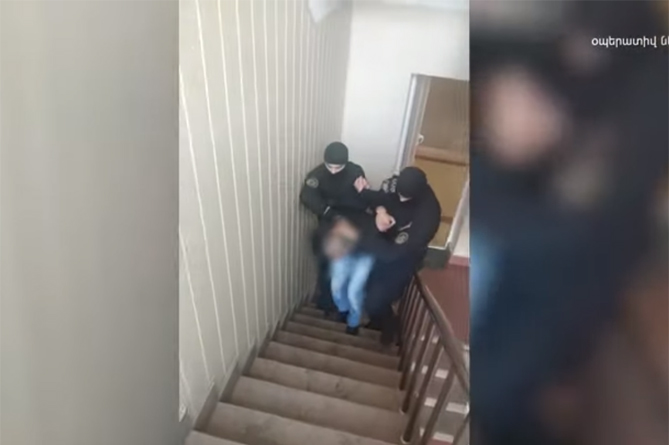 Гражданин Армении под видом азербайджанца эксплуатировал армянских женщин и ребенка в соцсетях за сведения о пленных солдатах (ВИДЕО) Гражданин Армении под видом азербайджанца эксплуатировал армянских женщин и ребенка в соцсетях за сведения о пленных солдатах (ВИДЕО)