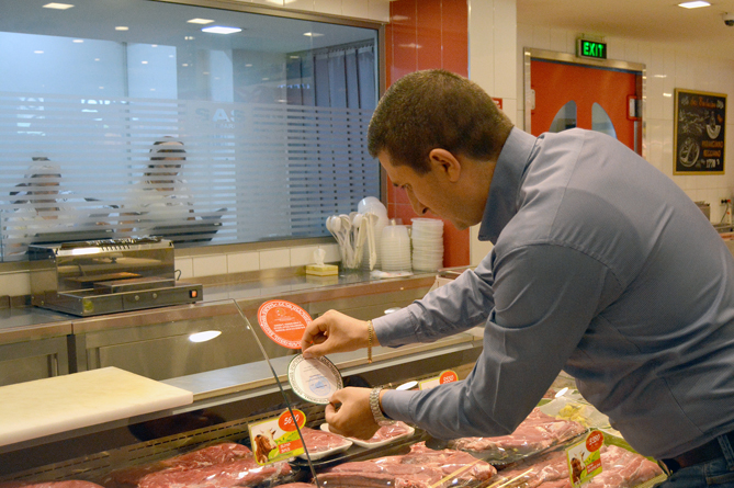 Регулятор в Армении будет предоставлять сертификаты компаниям, реализующим мясо исключительно со скотобоен (ФОТО)