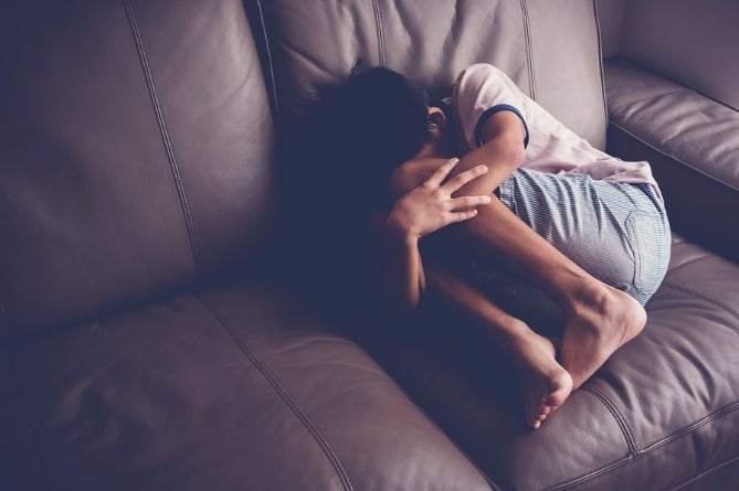 57-летний мужчина в Армении задержан за жестокое избиение 6-летнего внука. Мальчик госпитализирован без сознания 57-летний мужчина в Армении задержан за жестокое избиение 6-летнего внука. Мальчик госпитализирован без сознания
