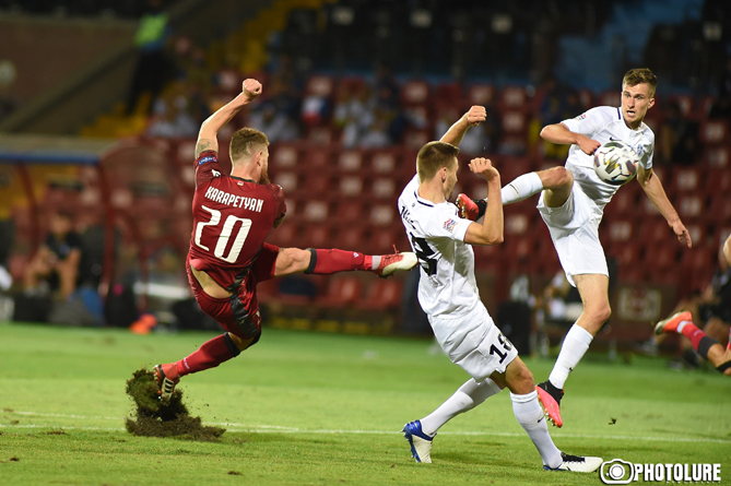 Сборная Армении одержала уверенную победу в матче с Эстонией (ФОТО)