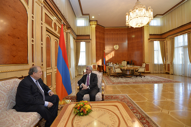Армен Саркисян попросил тайм-аут для принятия решения об участии в выборах президента Армении