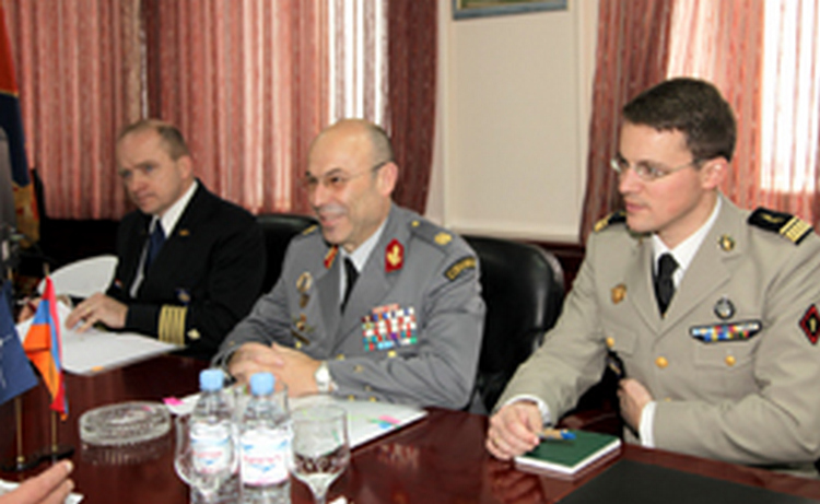 Делегация НАТО обсудила в Ереване с представителями Минобороны Армении перспективы сотрудничества