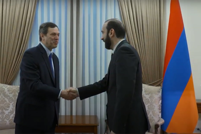 Мирзоян обсудил с американским сопредседателем МГ ОБСЕ старт переговоров по мирному договору между Ереваном и Баку (ВИДЕО)