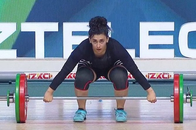 Армянская тяжелоатлетка Милена Хачатрян выиграла чемпионат Европы до 20 лет 