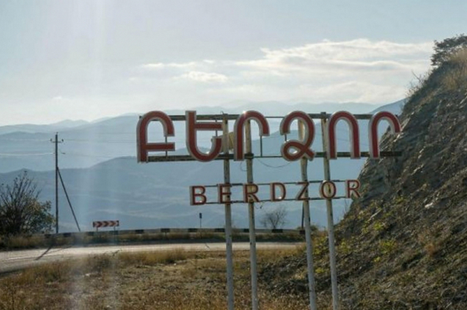 Բերձորի միջանցքի նոր երթուղին կգործարկվի սեպտեմբերի առաջին շաբաթվա ընթացքում. Արցախի ՏԿԵ նախարար Բերձորի միջանցքի նոր երթուղին կգործարկվի սեպտեմբերի առաջին շաբաթվա ընթացքում. Արցախի ՏԿԵ նախարար