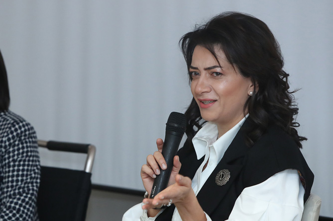 Աննա Հակոբյանը դիմակով լուսանկար է հրապարակել և նշել, թե ինչպես կարող ենք հաղթել COVID-19-ին (ՖՈՏՈ) Աննա Հակոբյանը դիմակով լուսանկար է հրապարակել և նշել, թե ինչպես կարող ենք հաղթել COVID-19-ին (ՖՈՏՈ)