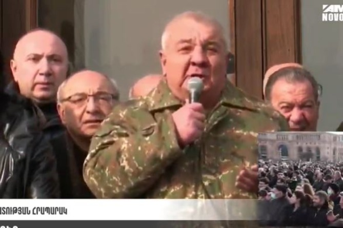 Хачатуров на митинге оппозиции: армянская армия наконец проснулась (ВИДЕО) 