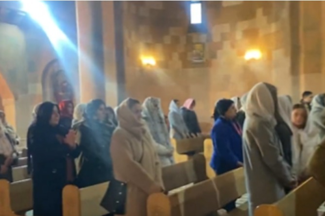 Արցախցիները զրկված են նույնիսկ մոմերից Սուրբծննդյան նախօրեին. Բեգլարյան (ՎԻԴԵՈ) Արցախցիները զրկված են նույնիսկ մոմերից Սուրբծննդյան նախօրեին. Բեգլարյան (ՎԻԴԵՈ)