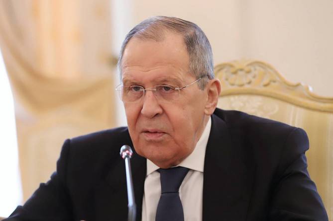 Лавров прибудет в Армению с рабочим визитом Лавров прибудет в Армению с рабочим визитом