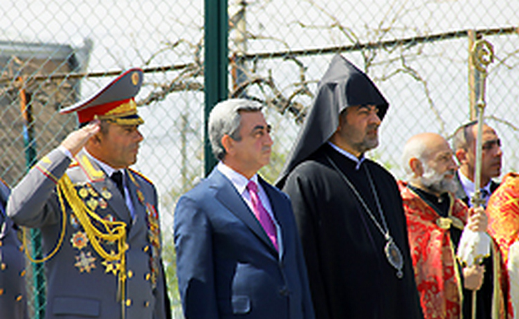 ՀՀ նախագահը մասնակցել է Ոստիկանության զոհված աշխատակիցների հուշարձանի բացմանը