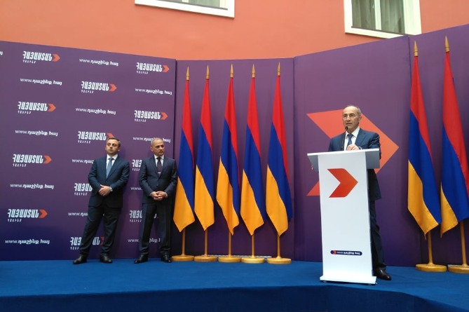 Մեկնարկում է Քոչարյանի, ՀՅԴ–ի և «Վերածնվող Հայաստան» կուսակցության համագործակցությունը (ՈւՂԻՂ) Մեկնարկում է Քոչարյանի, ՀՅԴ–ի և «Վերածնվող Հայաստան» կուսակցության համագործակցությունը (ՈւՂԻՂ)