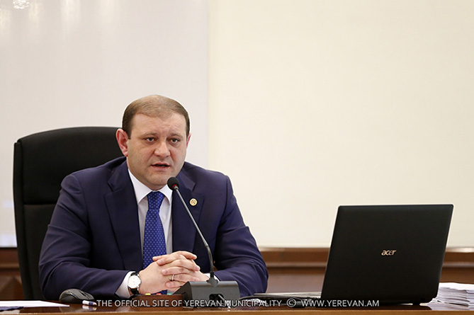 Тарон Маркарян начал активно готовиться к предстоящим выборам мэра Еревана Тарон Маркарян начал активно готовиться к предстоящим выборам мэра Еревана