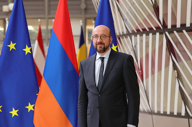 Глава Евросовета обсудил с Алиевым диалог Армении и Азербайджана