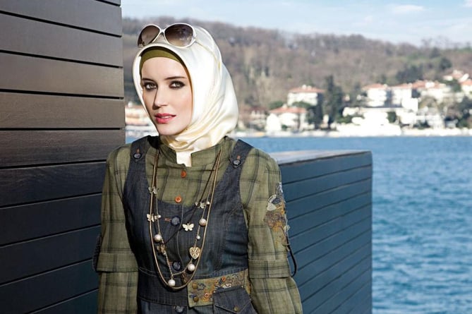  Иранки стали носить мужскую одежду, чтобы не надевать хиджаб 