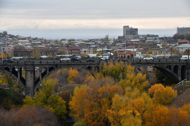 Две попытки самоубийства менее чем за сутки - обе на мосту Победа в Ереване 