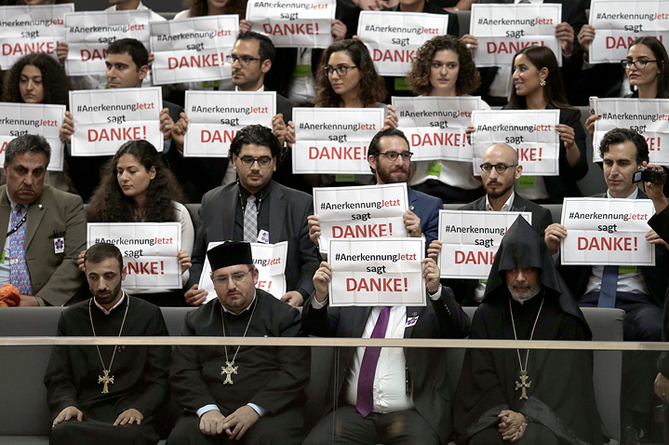 Турецкий юрист требует от Конституционного суда ФРГ аннулировать резолюцию по Геноциду армян