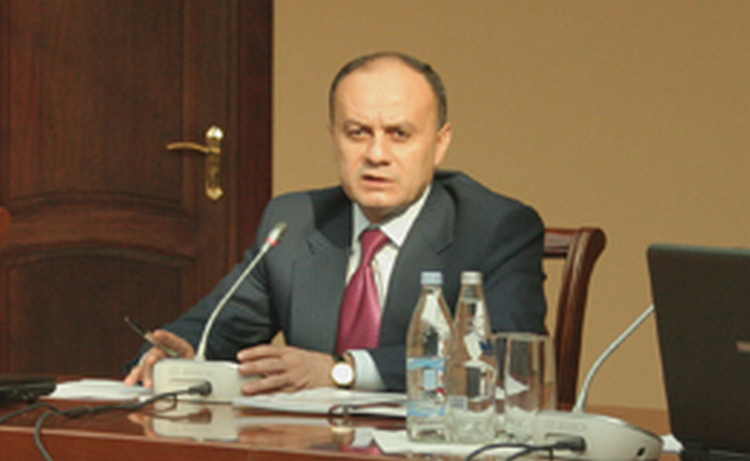 Министр обороны Армении обсудил с международными экспертами программу стратегического пересмотра обороны
