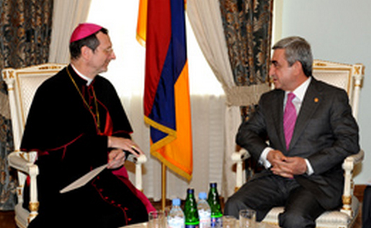 Հայաստանի նախագահը Վատիկանը համարում է մարդու իրավունքների ու բարոյական նորմերի պաշտպան